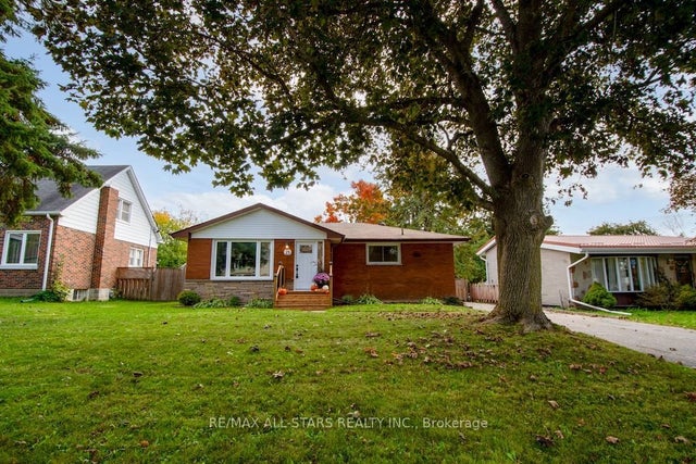 25 Maryknoll Avenue, Kawartha Lakes
