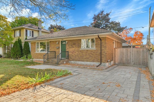 934 Smyth Road, Elmvale Acres and Area