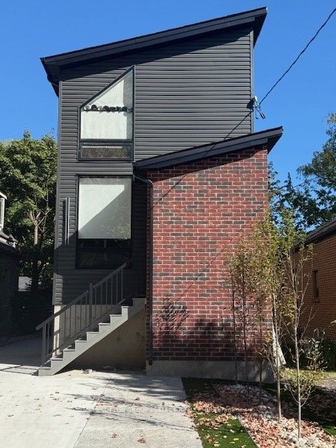 Photo of Listing #X12466350