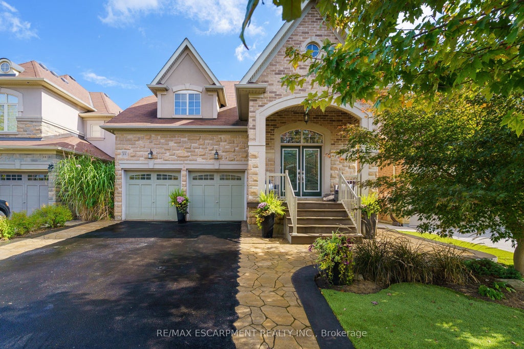 21 Shade Forest Trail, Hamilton