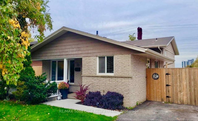 34 Dunsmere Court, Kitchener