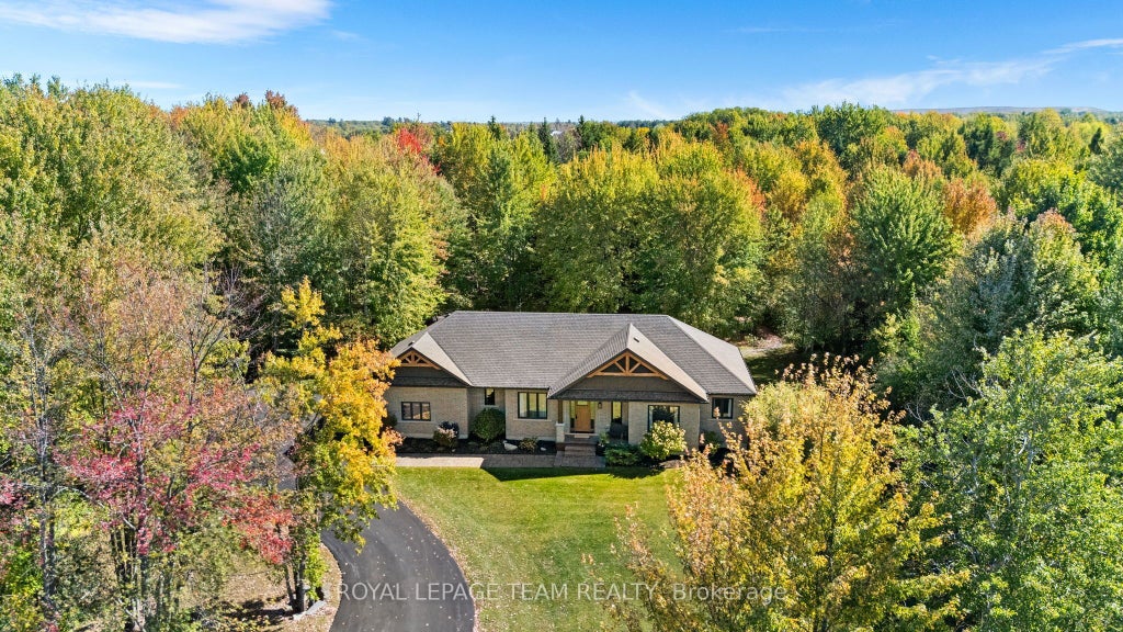 524 Osmond Daley Drive, Carp - Huntley Ward