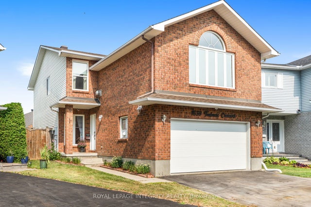 1659 Toulouse Crescent, Orleans - Convent Glen and Area