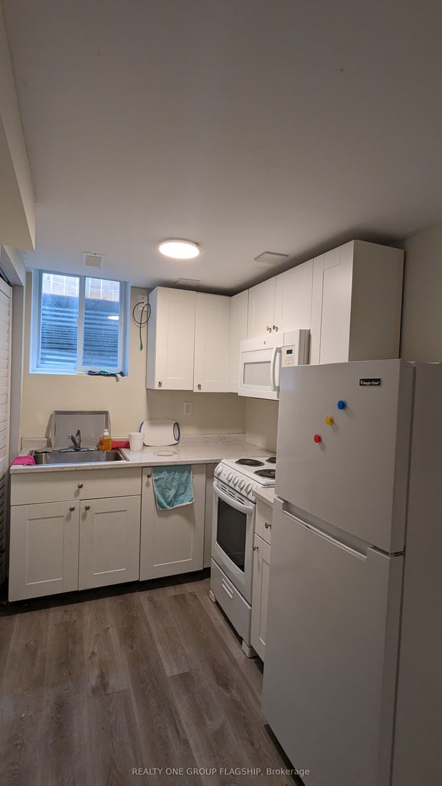 7 Greening Avenue Basement, Hamilton
