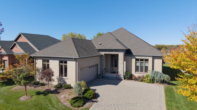 2204 Jack Nash Drive, London South