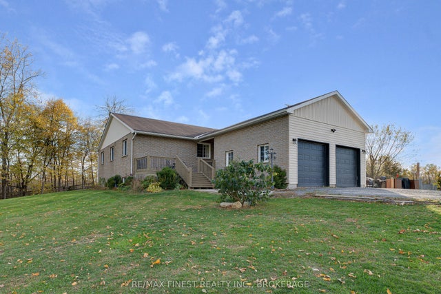 38 Ballahack Road, Stone Mills