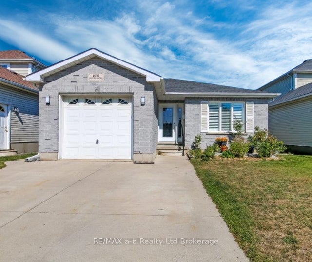 1035 Devonshire Avenue, Woodstock