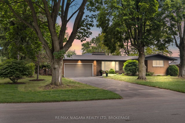 27 Daleview Crescent, Pelham