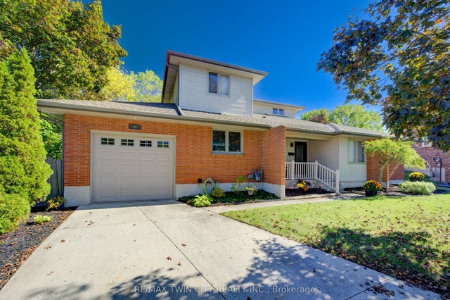 26 Esther Avenue, Cambridge