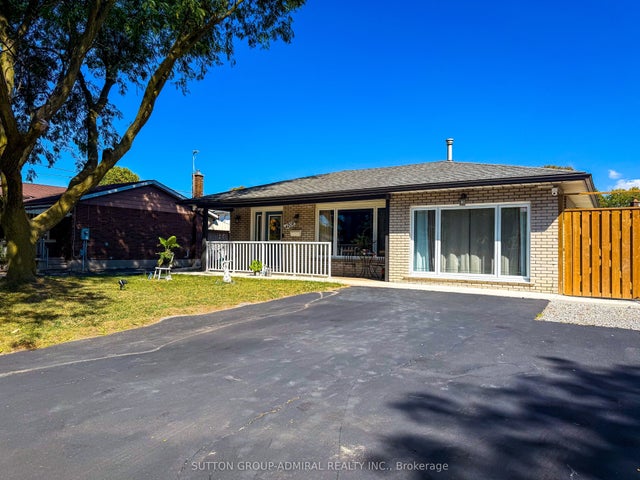 4208 Dorchester Road, Niagara Falls