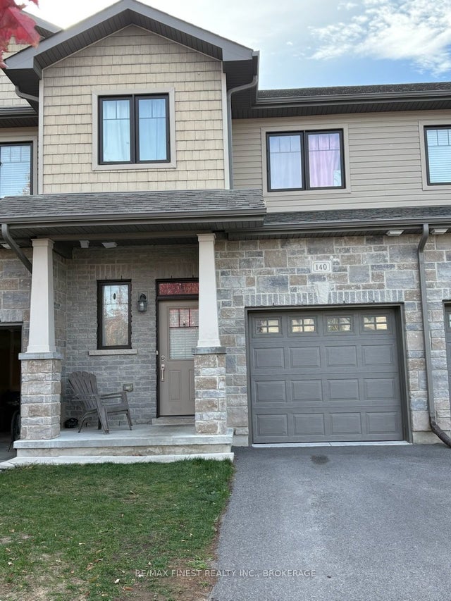 140 Simurda Court, Loyalist