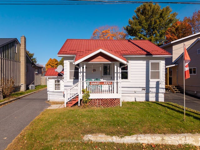 19 Isabella Street, Parry Sound