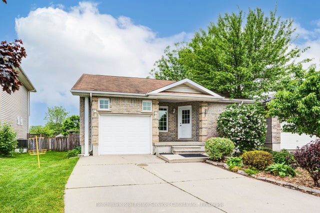10 Tara Court, Aylmer