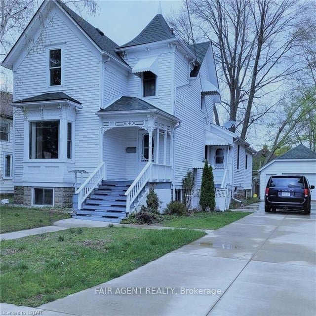318 Nelson Street, Chatham-Kent