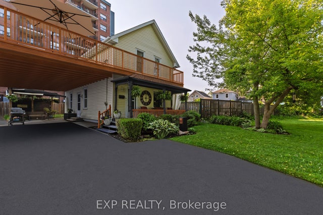 17 Regent Place, Welland