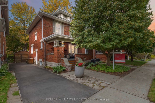 17 Erie Avenue, London South