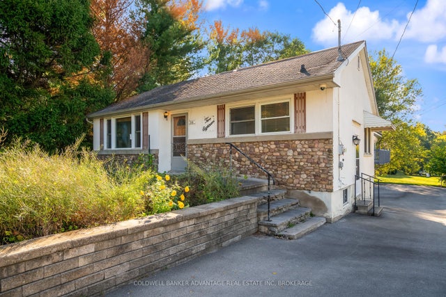 218 Canboro Road, Pelham