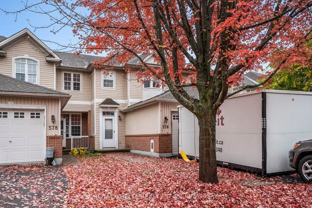 576 Aberfoyle Circle, Kanata