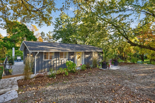 14 Dean Road, Mulmur