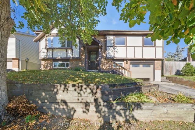 1708 Redwood Drive, Peterborough