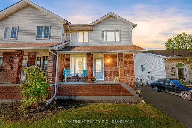 944 Warburton Crescent, Kingston