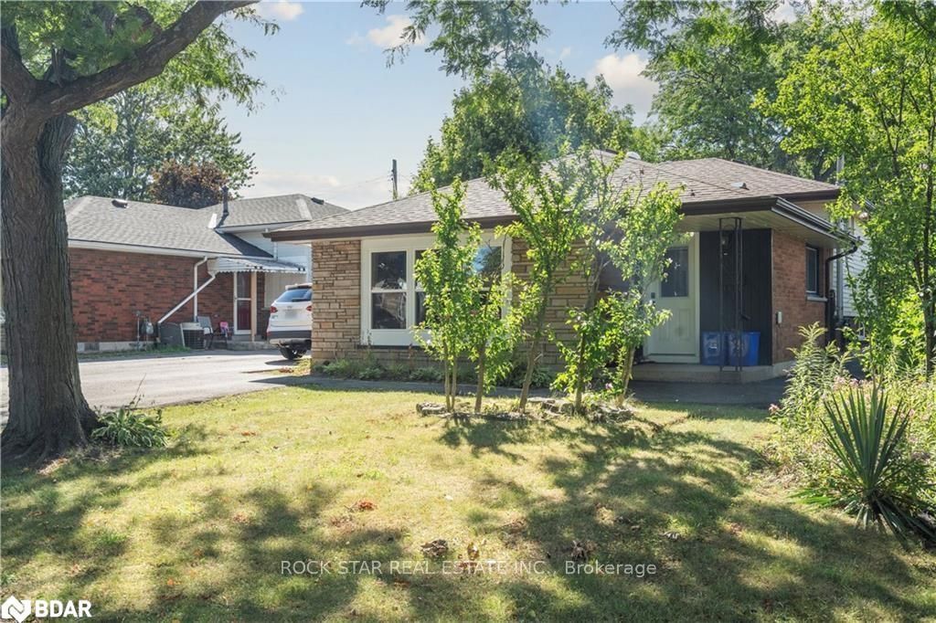 10 Sycamore Street Main, Hamilton