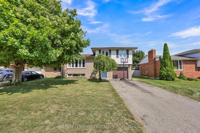 141 St Andrew Street E, Aylmer