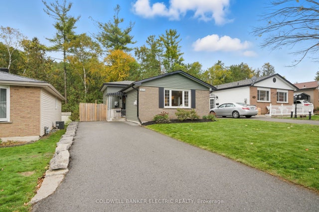 1673 Redwood Drive, Peterborough