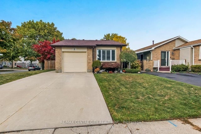 2 Aldersbrook Crescent, London North