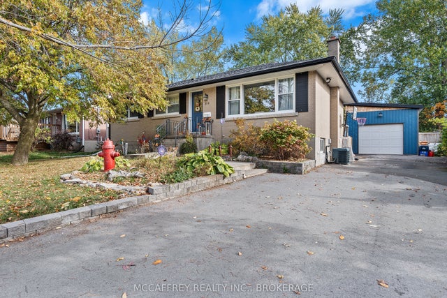 59 Loyalist Avenue, Loyalist