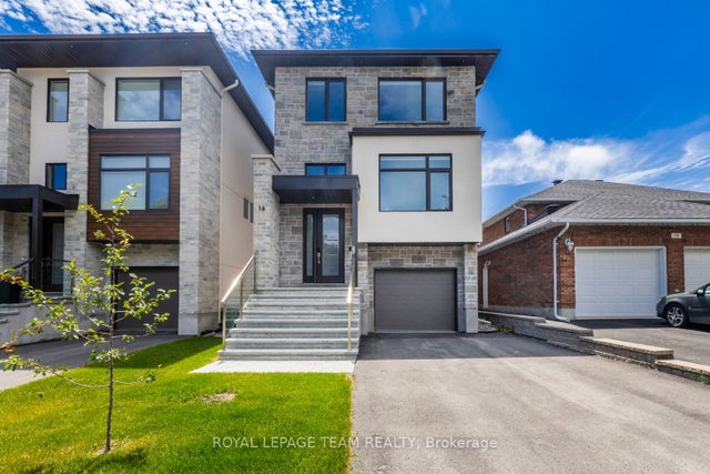 16 Melville Drive, Barrhaven