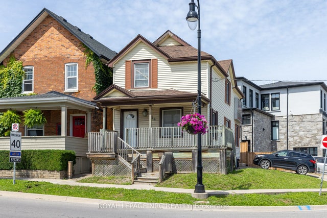 44 Carlisle Street, St. Catharines