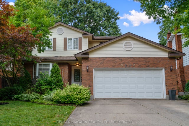 7297 Green Boughs Road, Niagara Falls