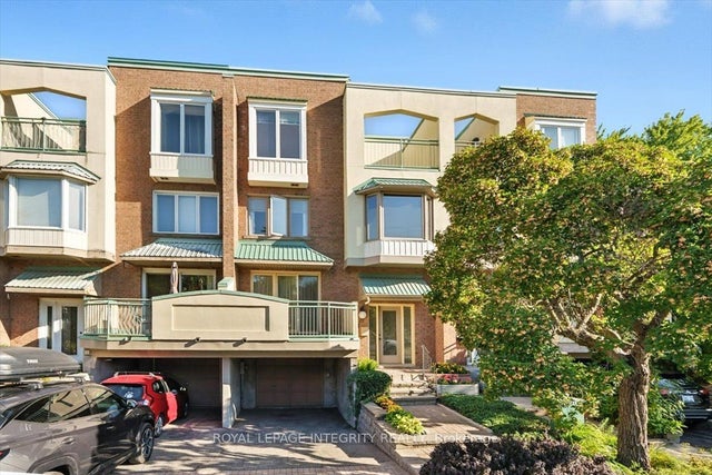17 Columbus Avenue, Overbrook - Castleheights and Area