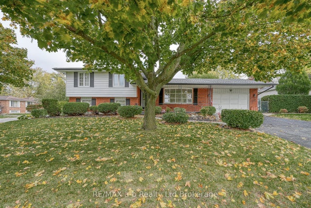 1 Golden Place, Ingersoll