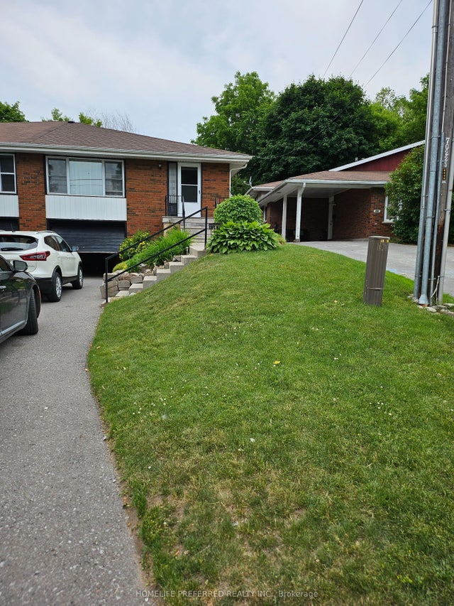 17b Beechwood Drive, Peterborough