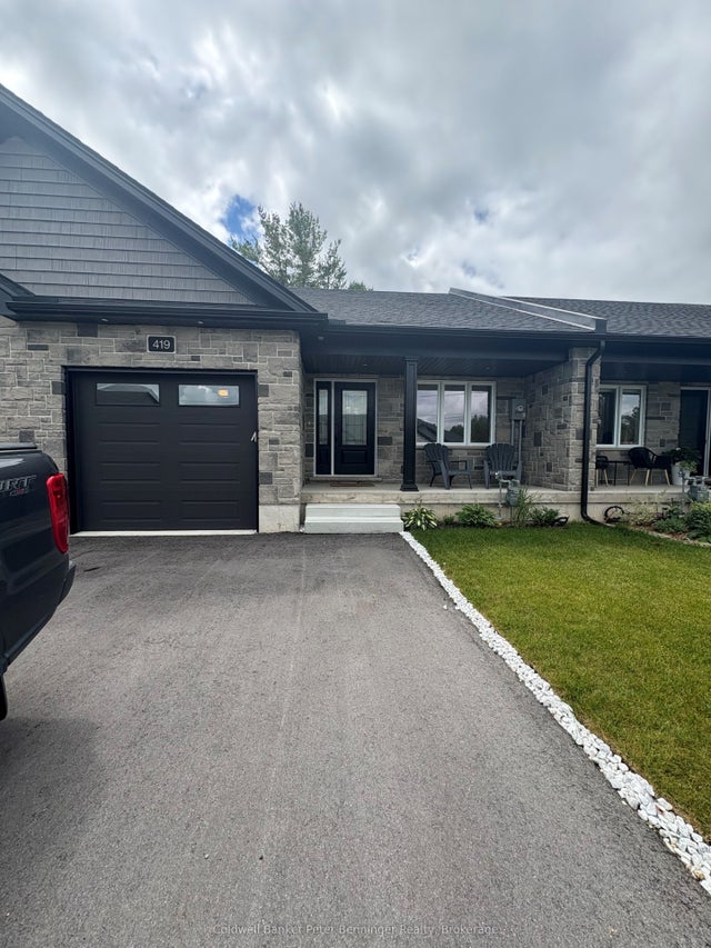 419 Park Street W, West Grey