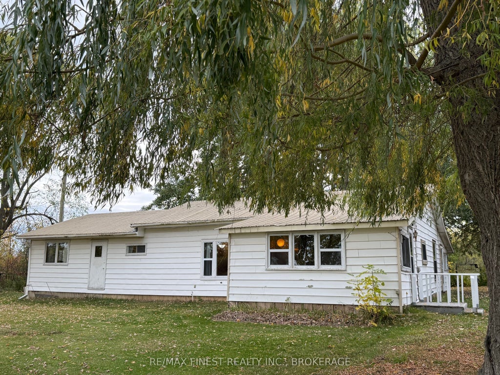 1623 Road 96 N/a, Frontenac Islands