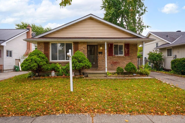 29 Renny Crescent, London South
