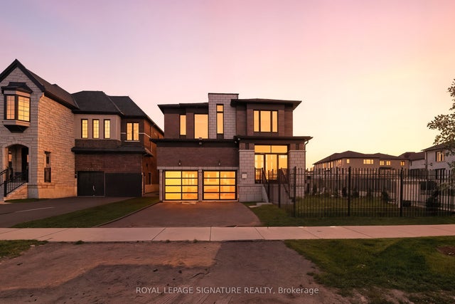 984 Centennial Court, Woodstock