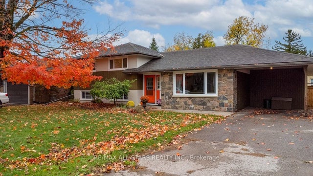 112 Adelaide Street N, Kawartha Lakes