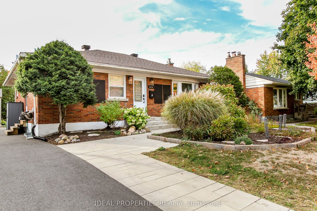 2034 Saunderson Drive A, Elmvale Acres and Area