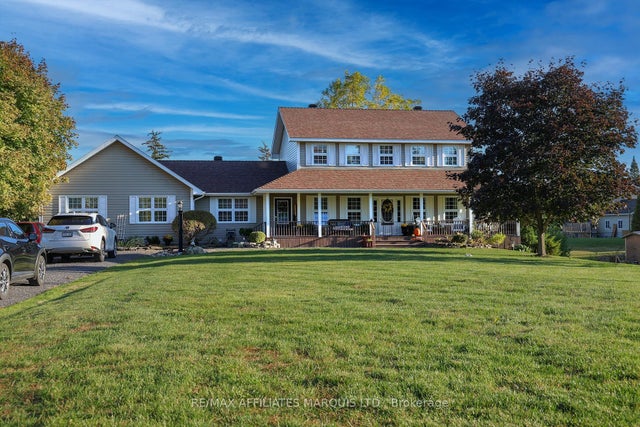 12118 Lakeshore Drive, South Dundas