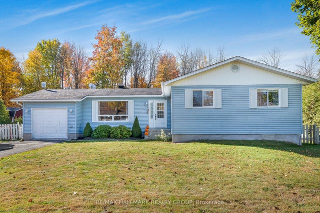 912 Pattee Road E, Champlain