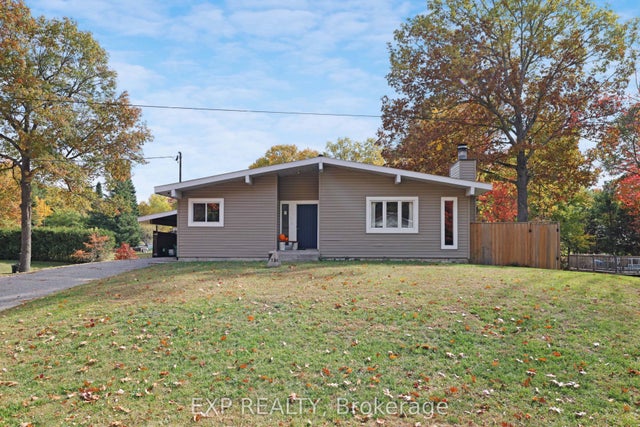 136 Resthaven Avenue, Constance Bay - Dunrobin - Kilmaurs - Woodlawn