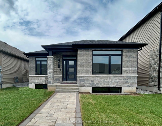 77 Athabaska Drive, Belleville