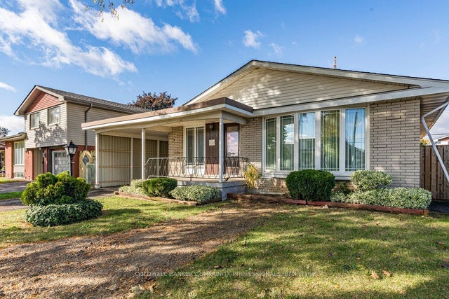 112 Nash Road S, Hamilton