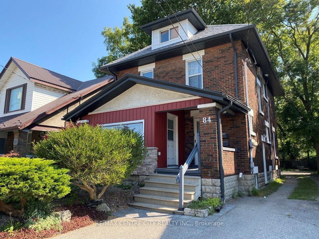 84 Wharncliffe Road S B, London South