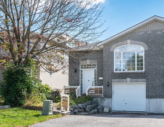 1032 Redwood Crescent, Kingston