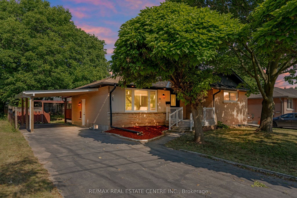 19 Old Orchard Avenue, Grimsby